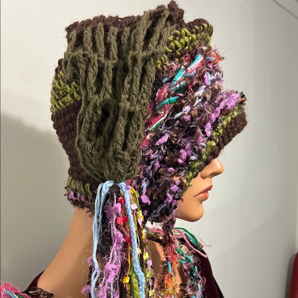 Handcrafted Multicolor Knit Hat - Picture 7 of 12